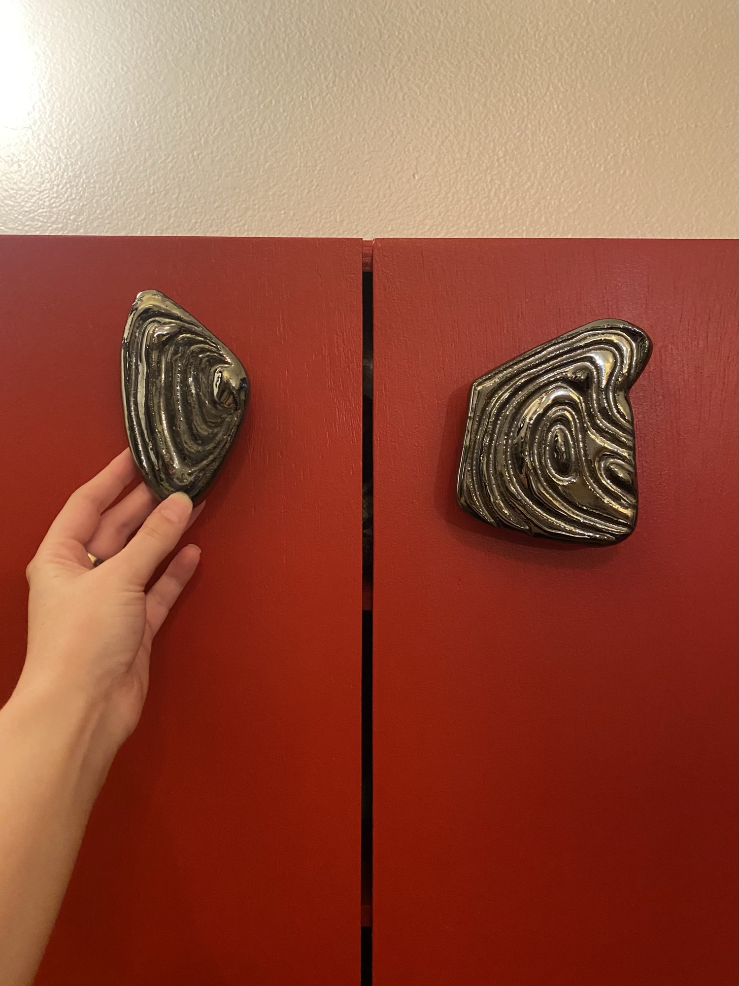 Shell knobs